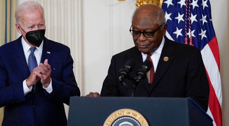 Democrat Rep James Clyburn Funneled over $150,000 in Campaign Cash to Family in 2022 Alone