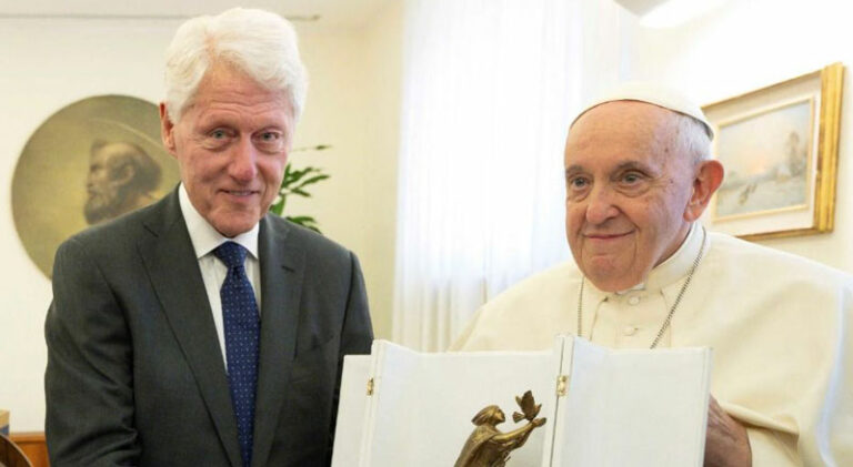 Bill Clinton & Pope Francis Vow to End ‘Climate Change Catastrophe’
