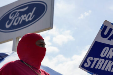 Ford ‘Pauses’ Michigan Electric Vehicle Battery Plant Construction amid Auto Workers Union Strikes
