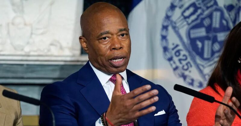 NYC Mayor Eric Adams Dumps Democratic Party, Will Run for Re-Election as Independent