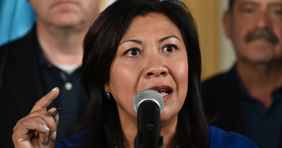 California Democrat: Every Illegal Alien 'Living in My District Is My Constituent' - Slay News