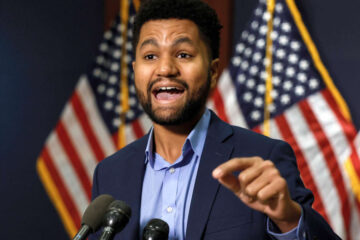 Democrat Rep Accuses ICE of ‘Human Trafficking’ Arrested Illegal Aliens