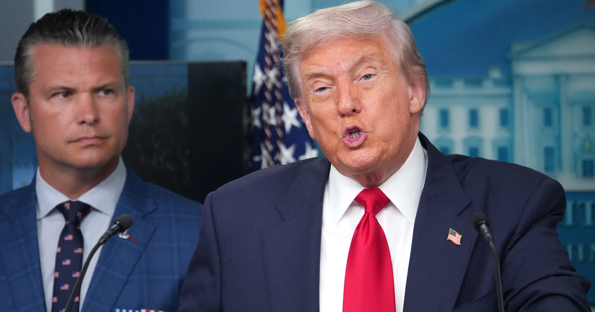 Anonymous Trump Donor Gives $130 Million to Pay Troops During Democrat Shutdown - Slay News